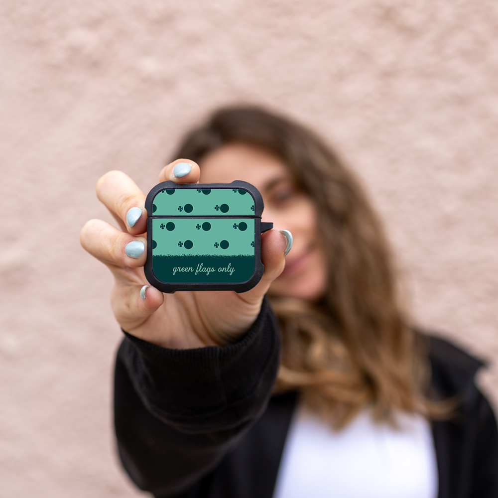 Θήκη Σιλικόνης Sonique Delulu Polka Era Series για AirPods 4 Green Flags
