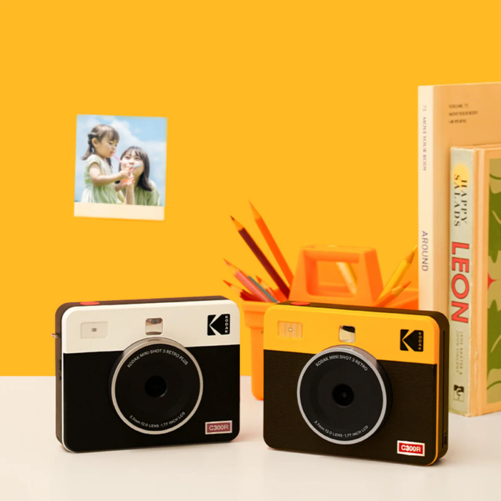 Kodak Mini Shot 3 Retro -Instant Camera & Photo Printer (7.6 x 7.6 cm) iOS & Android BT + 8 Sheets