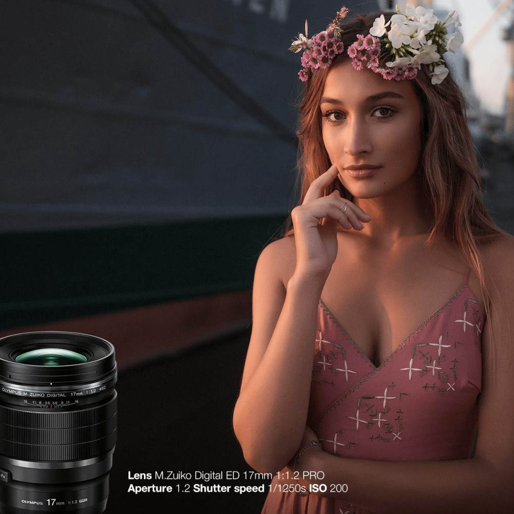 Olympus Lens M.ZUIKO DIGITAL ED 17mm 1:1.2 PRO incl. Lens hood