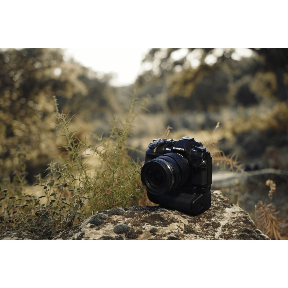 Olympus HLD-9 Power Battery Holder for E-M1 Mark II (for one BLH-1) / HLD-9 Power Battery Holder