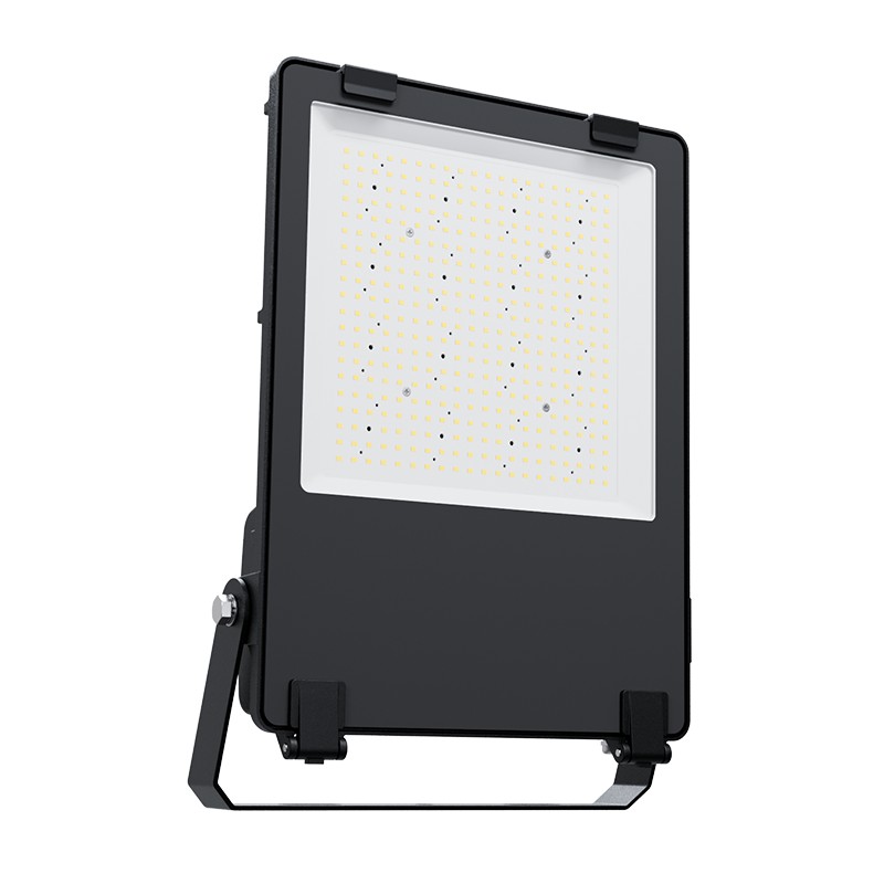 LED ΠΡΟΒΟΛΕΑΣ ΥΨΗΛΗΣ ΑΠΟΔΟΣΗΣ 100 – 277V AC 200W 3000K CRI>70155LM/W 110° IP66 IK08 5 YEARS